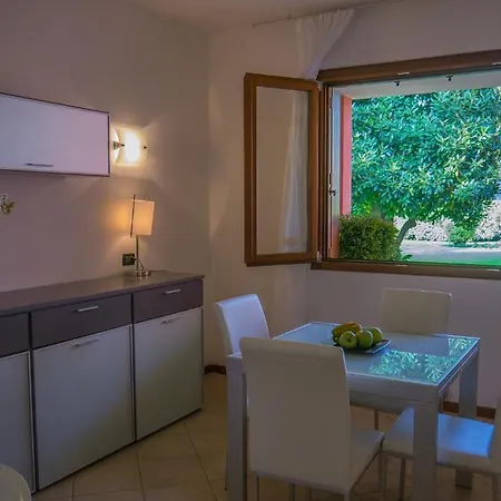 Residence Oasi Manerba del Garda Room photo
